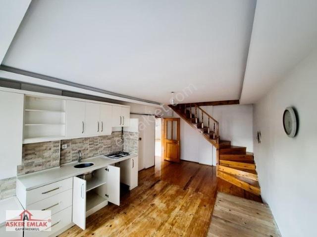Asker Emlak'tan Konak Mah Kiralık 3+1 140m2 Dublex