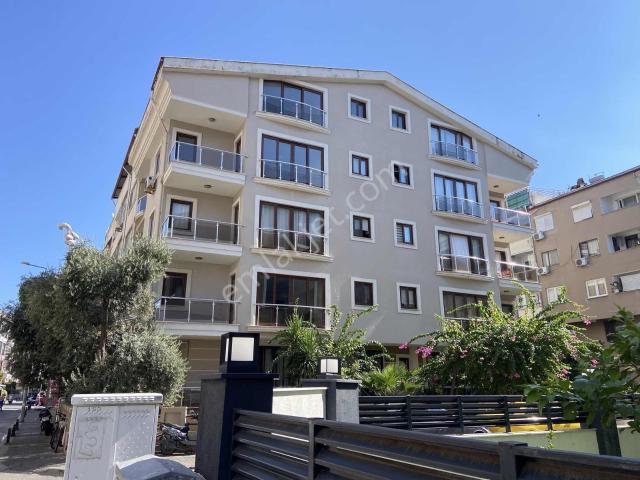 Askere Kiralık ! Ata'dan Denize Yakın 2+1 Genç Ara Kat Daire