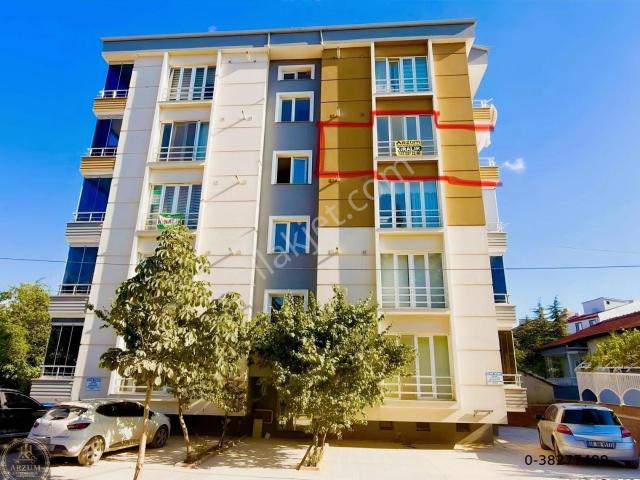 Askeri Bölgede 1+1 Eşyasız İçi Bakımlı Yeni Köşe Başı 4~ Kat