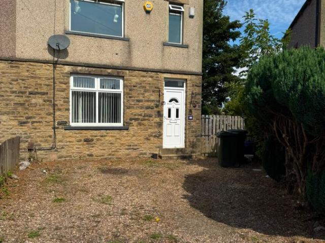 Askrigg Drive, Bradford BD3, 3 bed semi detached house to rent, £950 pcm | PrimeLocation