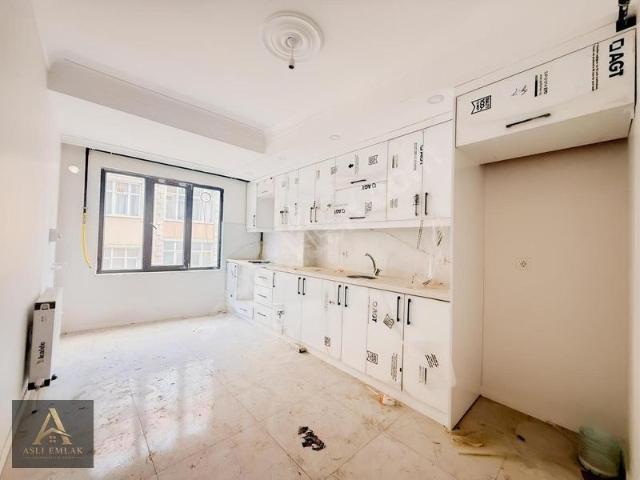 Aslı Emlaktan Esentepe Mah Satılık 2+1asansörlü Sıfır Daire