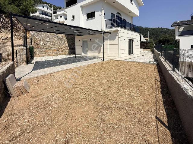 Aslım Emlak'tan Fethiye Üzümlü'de Fırsat Villa