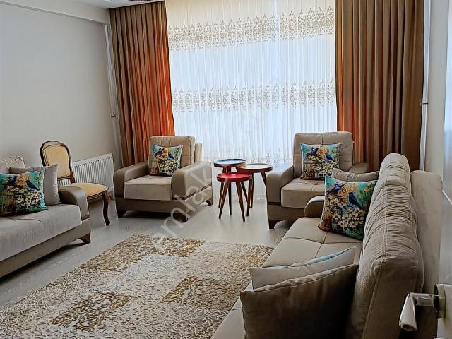 Aslan Emlak Gayrimenkulden Gündüz Ökçün Caddesi Yakını 3+1