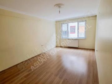 Aslan Emlak Gayrimenkulden Kiralık Çamlıcada 3+1