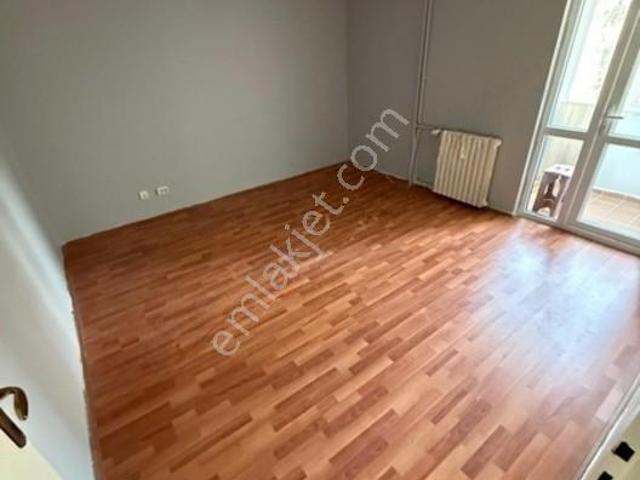 Aslan Emlak'tan Kiralık 2+1 Ara Katta Daire