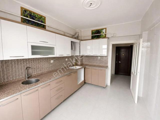 Aslanbey'de Kiralık 3+1 Ara Kat Daire