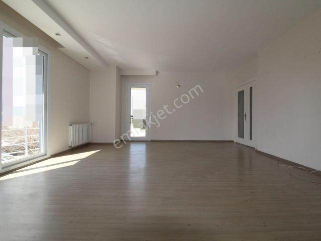 Aslan'dan Mezitli Merkezde Sosyal Tesisli, Site İçi, Geniş 3+1