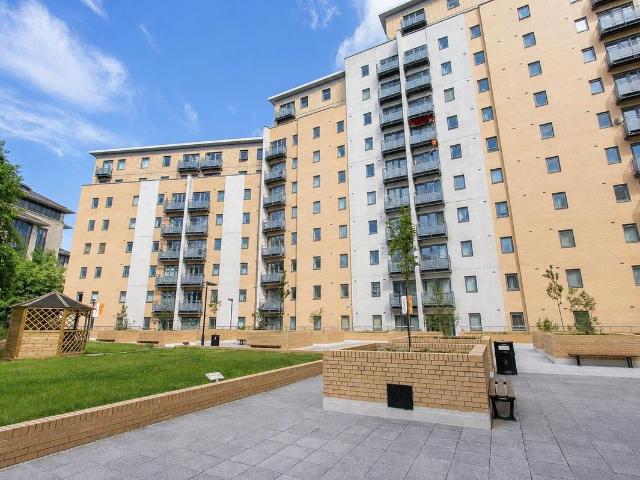 Aspect, Leeds LS2, 2 bed flat to rent, £1,150 pcm | PrimeLocation