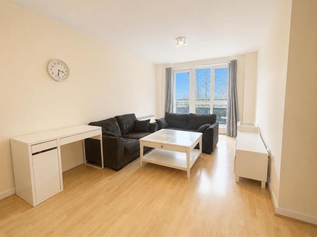 Aspect, Leeds LS2, 2 bed flat to rent, £1,150 pcm | PrimeLocation