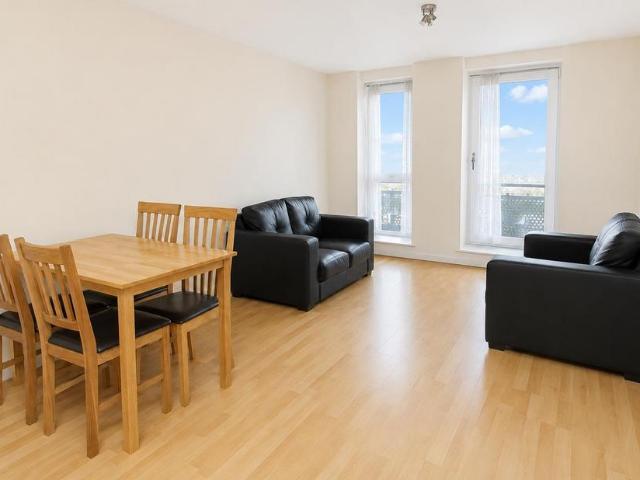 Aspect, Leeds, LS2 2 bed flat to rent £1,195 pcm £276 pw