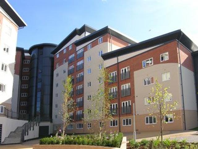 Aspects Court, Windsor Road SL1, 2 bed flat to rent, £1,625 pcm | PrimeLocation