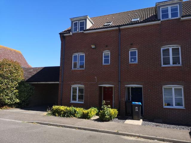 Aspen Drive, Whitfield CT16, 4 bed end terrace house to rent, £1,495 pcm | PrimeLocation