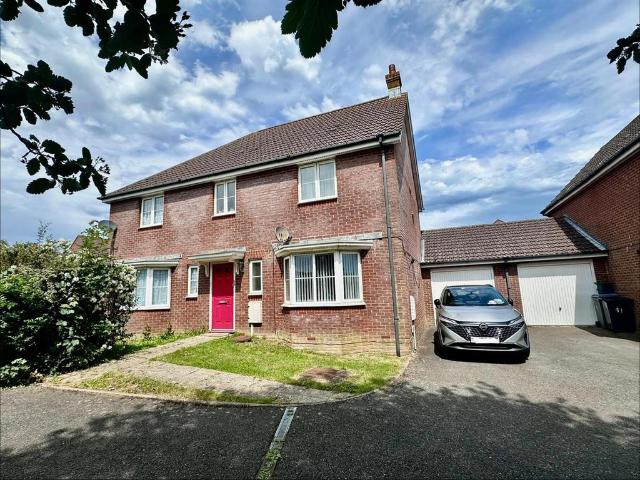 Aspen Drive, Whitfield CT16 3 bed house to rent £1,500 pcm £346 pw