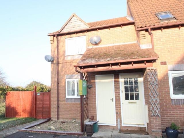 Aspen Drive, Quedgeley, Gloucester, GL2 1 bed flat to rent £875 pcm £202 pw