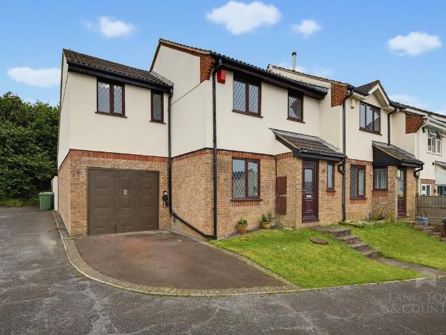 Aspen Gardens, Plympton PL7, 4 bed end terrace house to rent, £1,400 pcm | PrimeLocation
