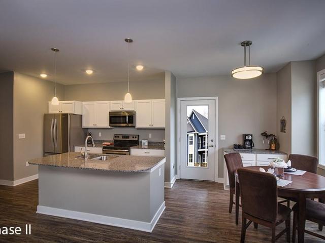 Aspen Lakes 3 Bedroom Apartment for Rent at 1701 Knapp St Ne, Grand Rapids, MI 49505 Creston