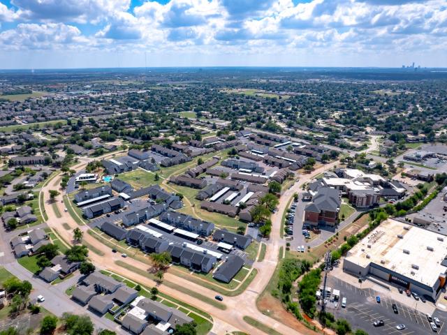 Aspen Place Apartments Move In Now and Pay No Rent Until October!