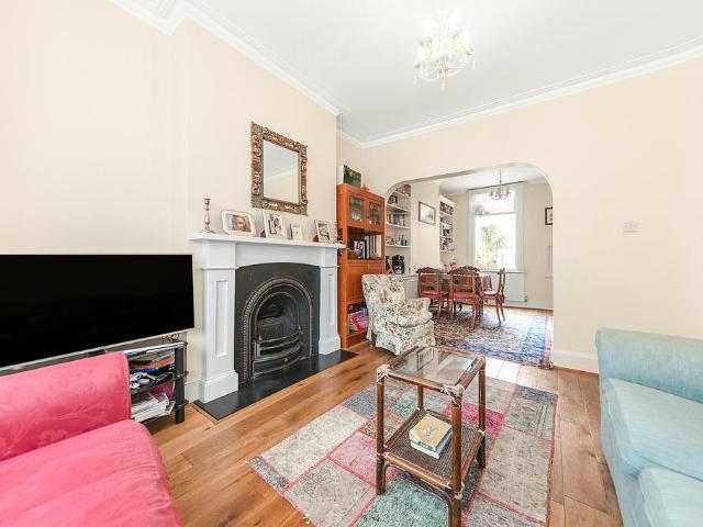 Aspenlea Road, London, W6 8NA, United Kingdom | 4 bed house for rent #102637621 | Rentberry