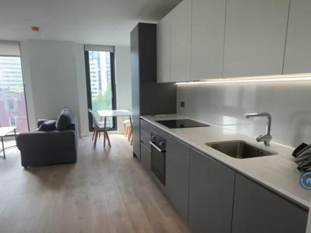 Aspin Lane, Manchester, M4 1 bed flat to rent £1,300 pcm £300 pw