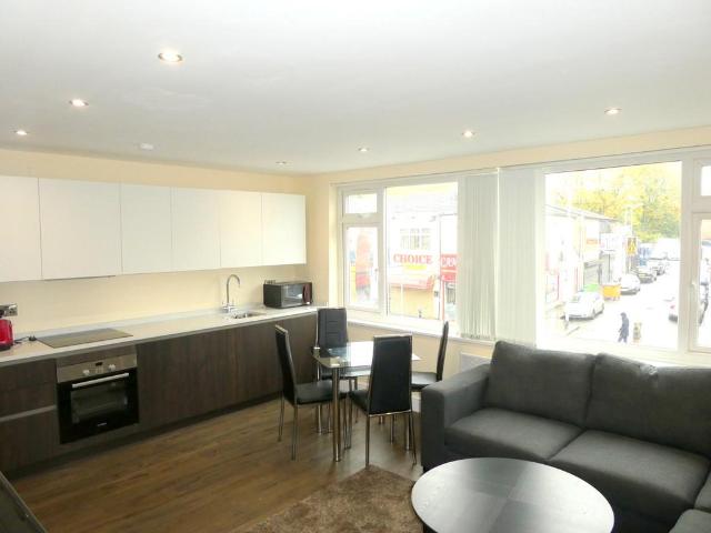 Aspinall Street, Rusholme 4 bed apartment to rent £2,566 pcm £592 pw
