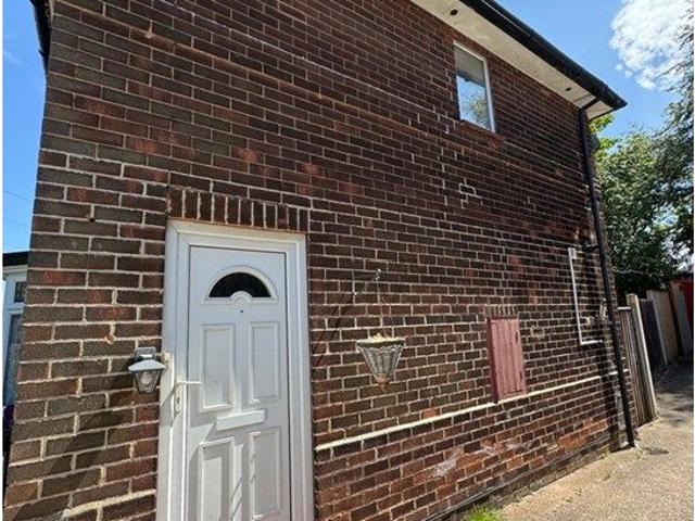 Aspley Lane, Nottingham NG8, 3 bed end terrace house to rent, £1,150 pcm | PrimeLocation