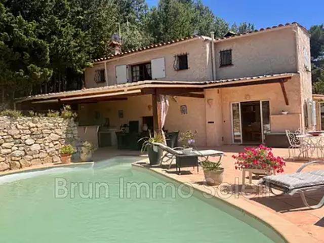 Aspremont 06790 Achat / Vente maison 6 pièces t6 piscine parking