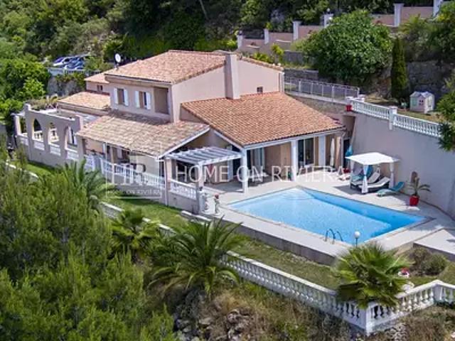 Aspremont 06790 Achat / Vente maison 7 pièces t7 piscine