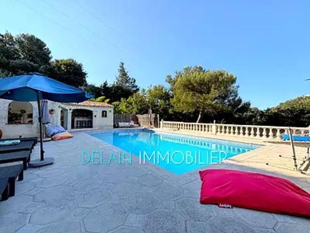 Aspremont 06790 Achat / Vente maison 8 pièces t8 piscine parking