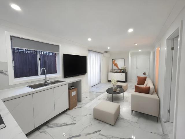 Asquith, 55a Hyacinth Street