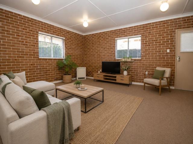 Asquith, 7 Salmon Close