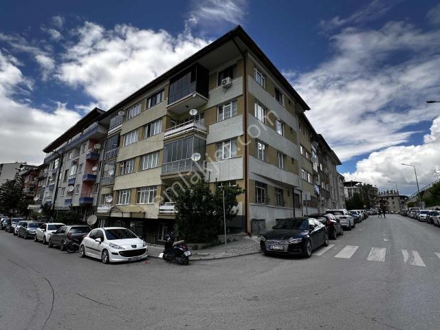 Asrın Emlak'tan İstasyon Cad. Satılık 2+1 Daire Ofis Büro
