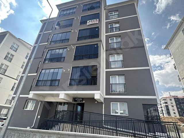 ASRIN EMLAK'TAN ŞEYHŞAMİL MH.KİRALIK 3+1 KOM.SIFIR DAİRE