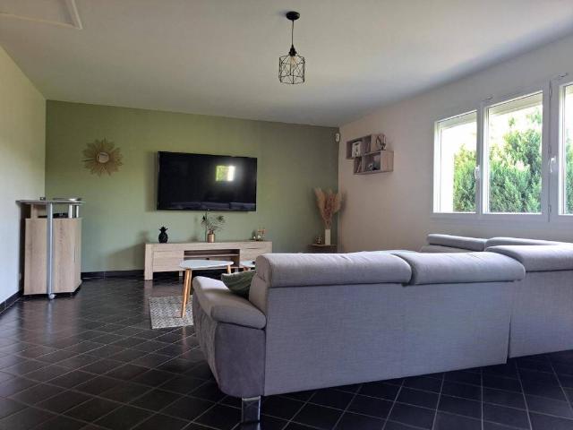 ASSIEU Maison meublée de 145m² avec piscine