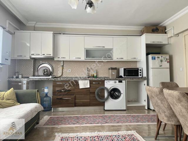 Assos Han Emlak'tan Üniversite Yakını Eşyalı 1+1 Daire