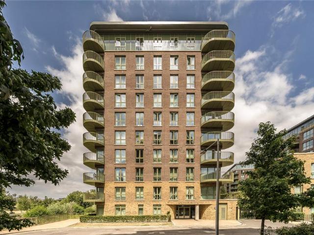 Astell Road, London, SE3 1 bed apartment to rent £1,800 pcm £415 pw
