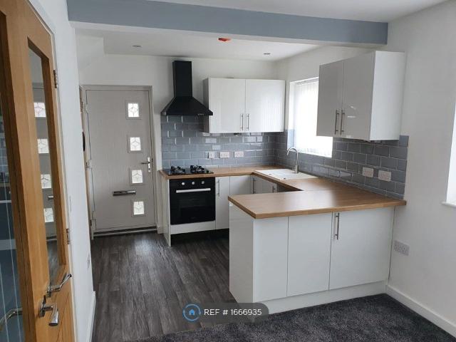 Astley Lane, Leeds LS26, 3 bed semi detached house to rent, £1,200 pcm | PrimeLocation