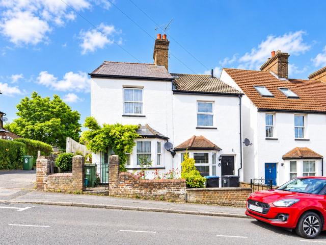 Astley Road, Hemel Hempstead HP1, 3 bed semi detached house to rent, £1,950 pcm | PrimeLocation