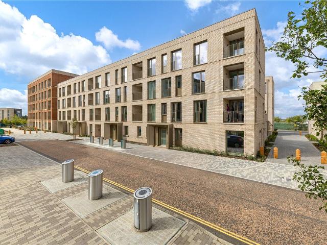 Aston Terrace, Cambridge, Cambridgeshire CB3, 2 bed flat to rent, £2,250 pcm | PrimeLocation