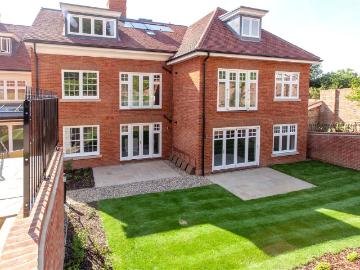 Aston House, High Street, Wargrave RG10, 2 bed flat to rent, £2,200 pcm | PrimeLocation