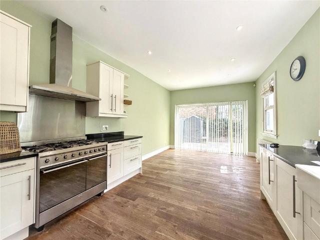 Astonville Street, London, SW18 3 bed house to rent £4,000 pcm £923 pw