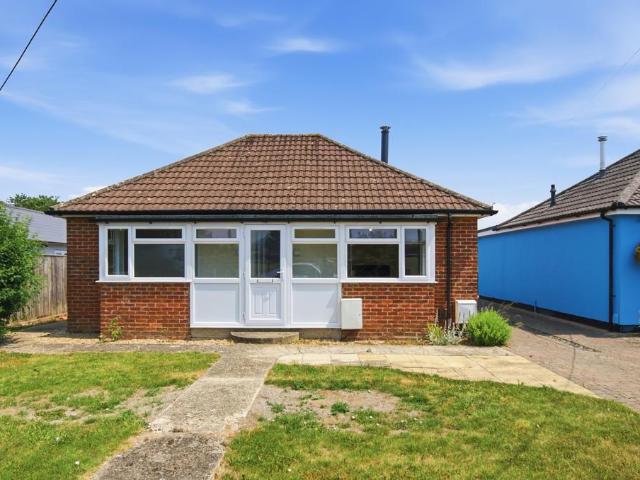 Astor Crescent, Ludgershall 2 bed bungalow to rent £1,495 pcm £345 pw