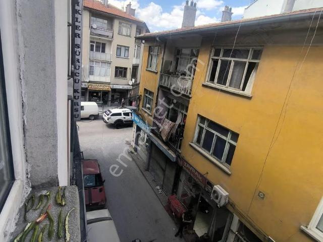 Asya Emlak'tan İstanbul Cad.de Satılık 2+1 Arakat Fırsat Daire
