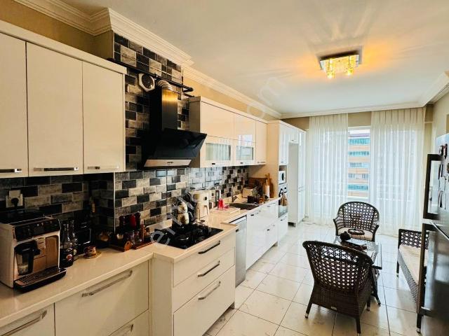 Asya Konakların'da 4+1 Lüx Geniş Kiralık Daire