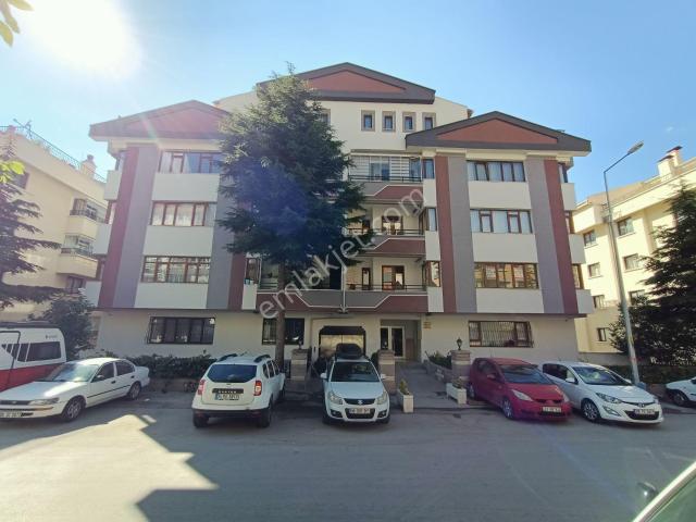 Asyapıdan 3+1+kiler 160m2 Asansörlü Ara Kat Ön Lüx Kombili