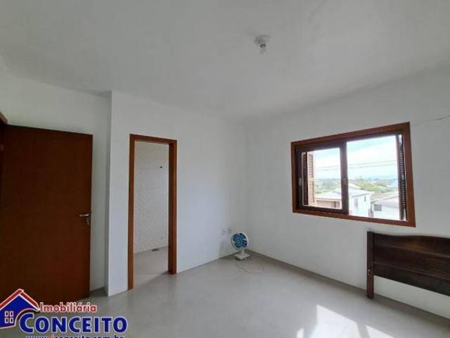 AP16 Excelente apartamento com 03 dormitórios no Balneário Mariluz
