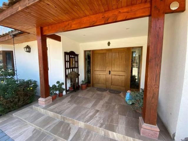 AP213 Trebulco 5D 6B 615 m2 en 7237 m2 Piscina, tuba y sauna | 5 dormitorios por 21000.00 en Talagante