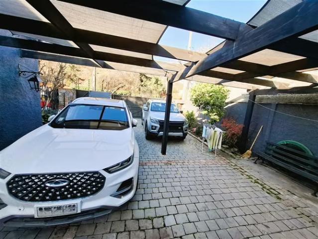 AP677 4D 3B escritorio, piscina, estar 215 en 800 de terreno | 4 dormitorios por 24500.00 en Lo Barnechea