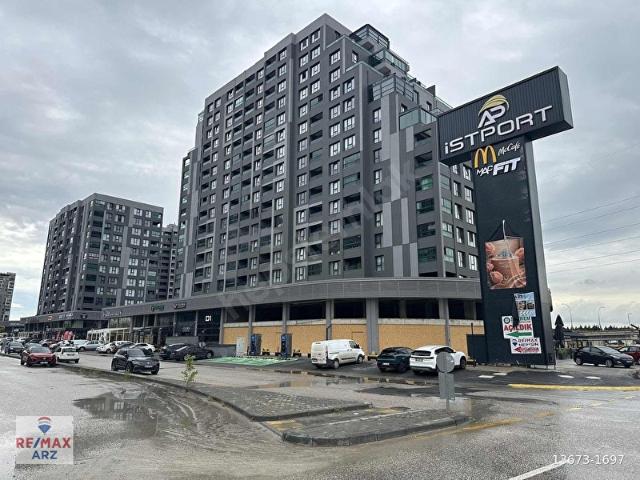 AP ISTPORT TERAS BÜYÜK TİP KİLERLİ GİYİNME ODALI SATILIK DAİRE