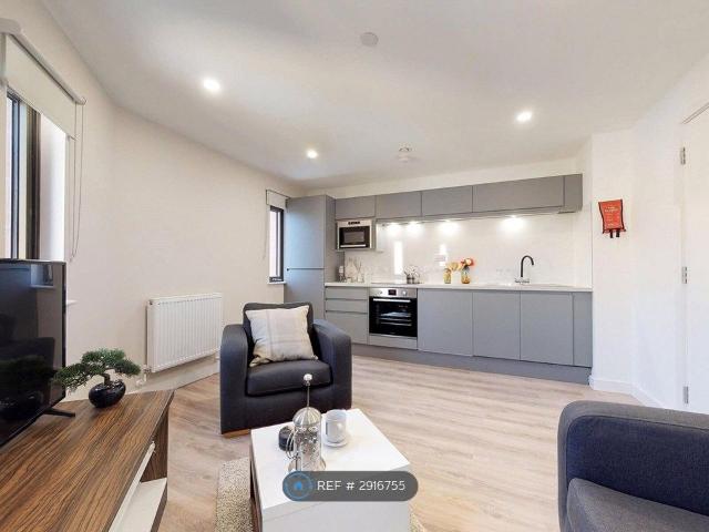 Apollo Residence, Sheffield S1, 2 bed flat to rent, £1,350 pcm | PrimeLocation