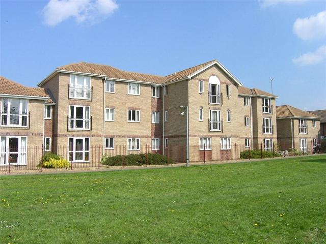 Apollo Way, Cambridge. 2 bed apartment to rent £1,350 pcm £312 pw